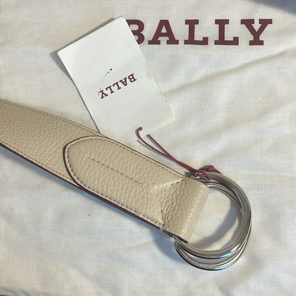 BALLY adjustable leather Belt double D made in Italy size NWT